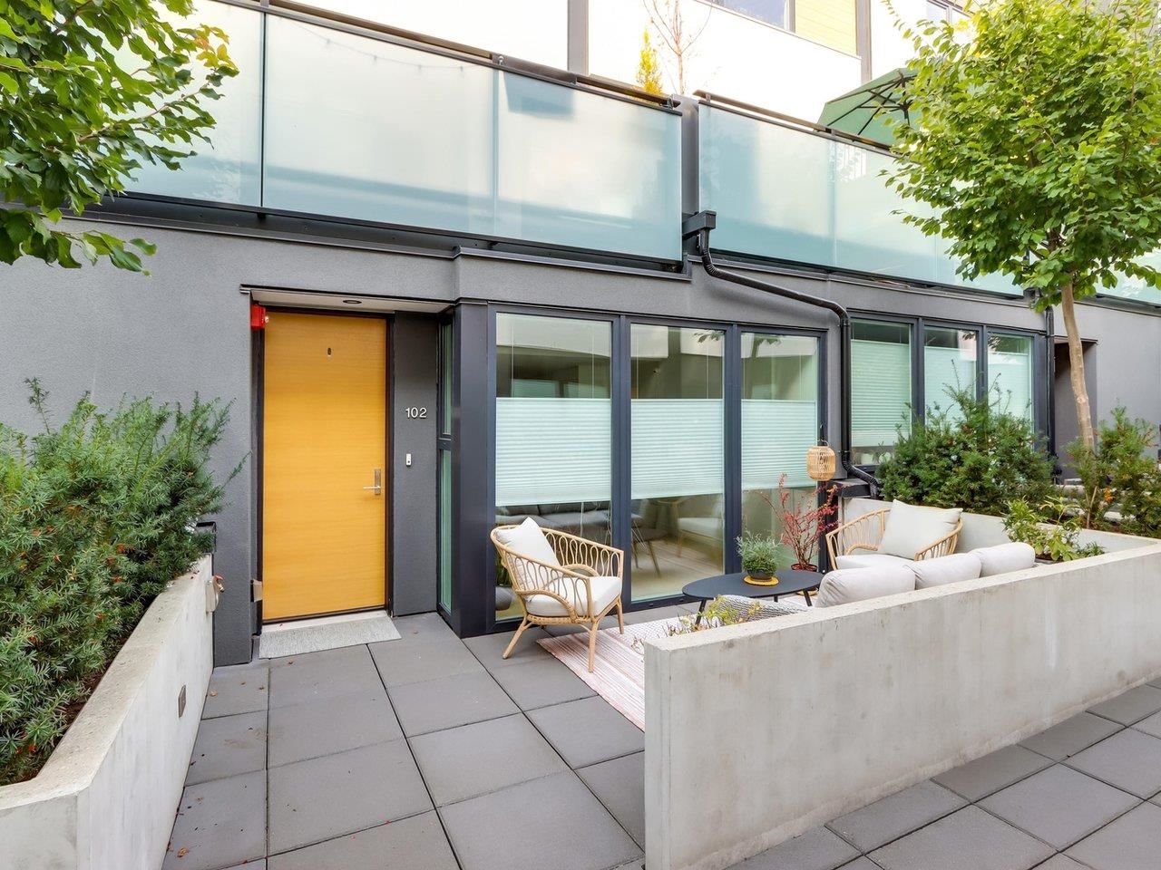 Listing Image 1