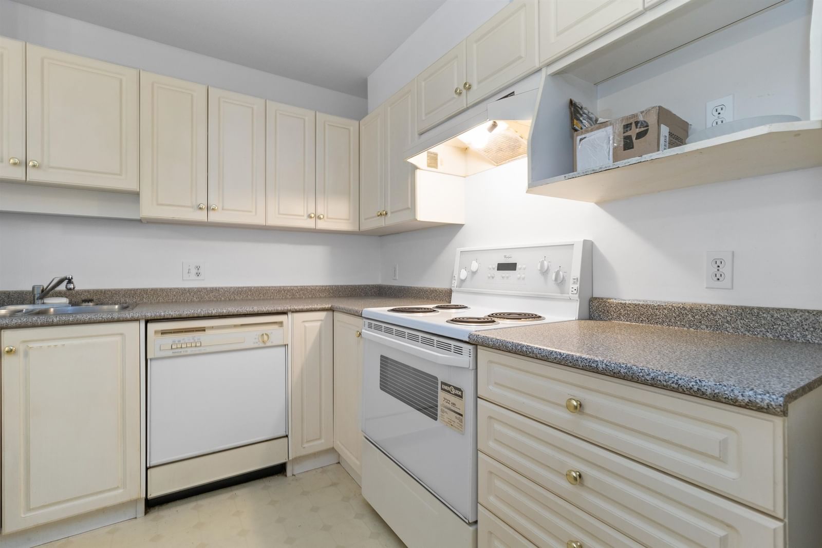 Listing Image 17