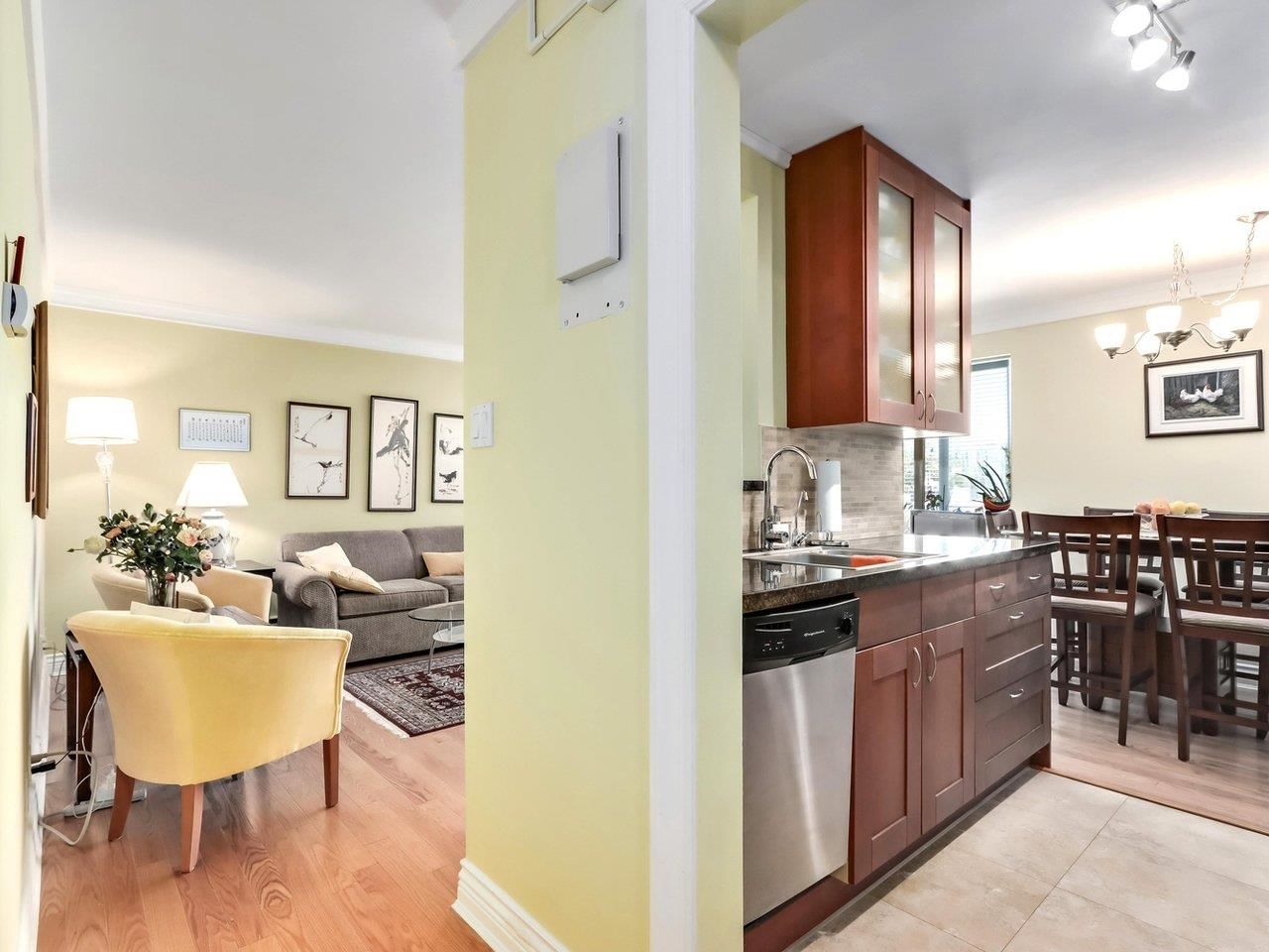 Listing Image 3