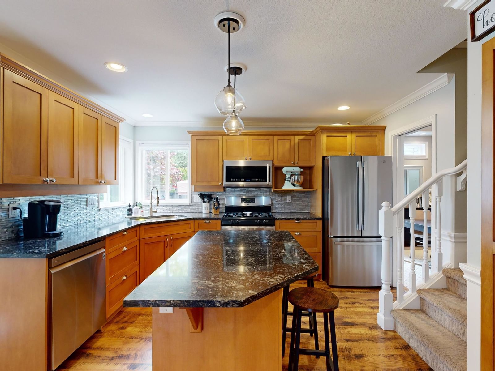 Listing Image 14