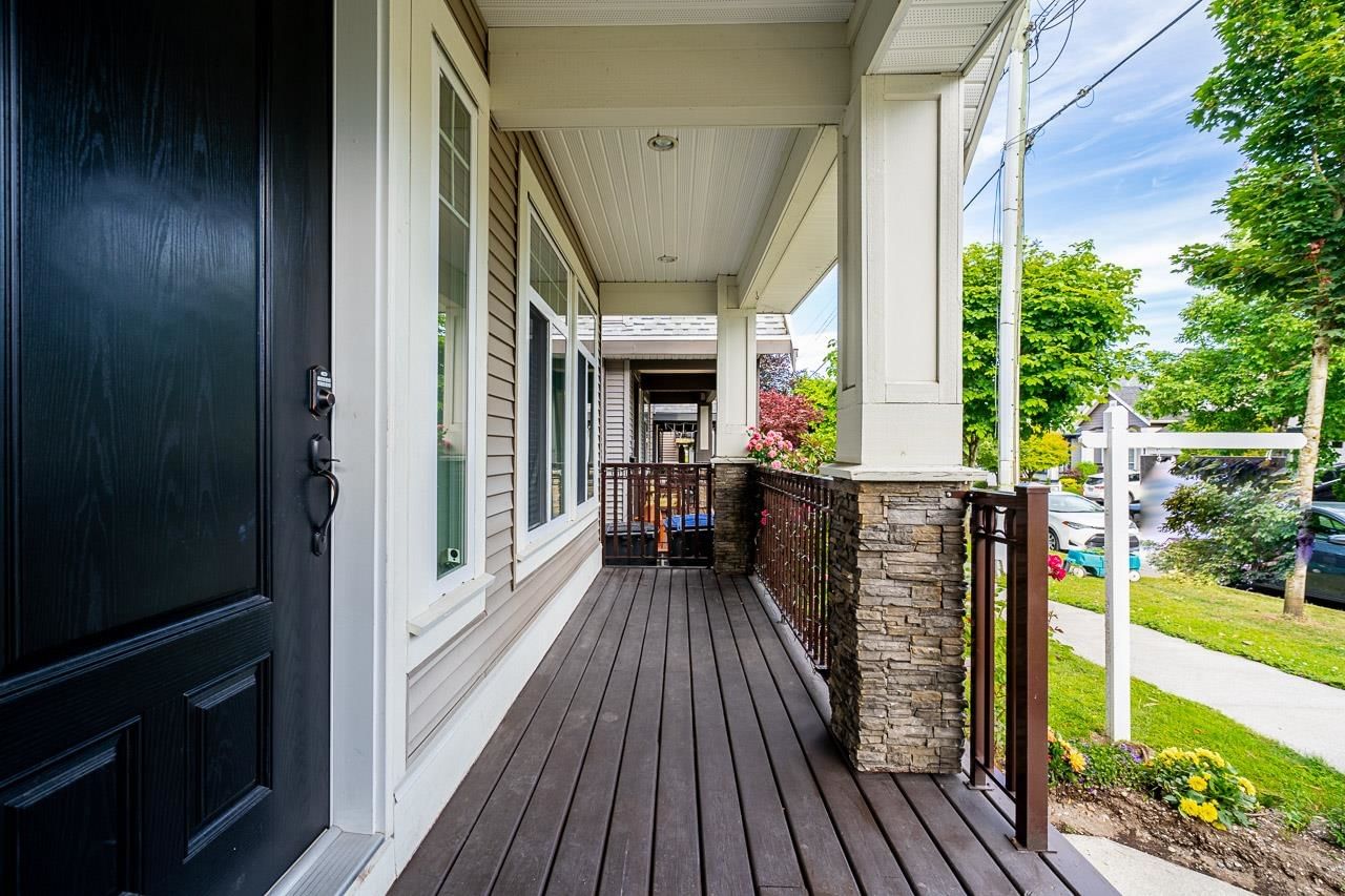 Listing Image 3