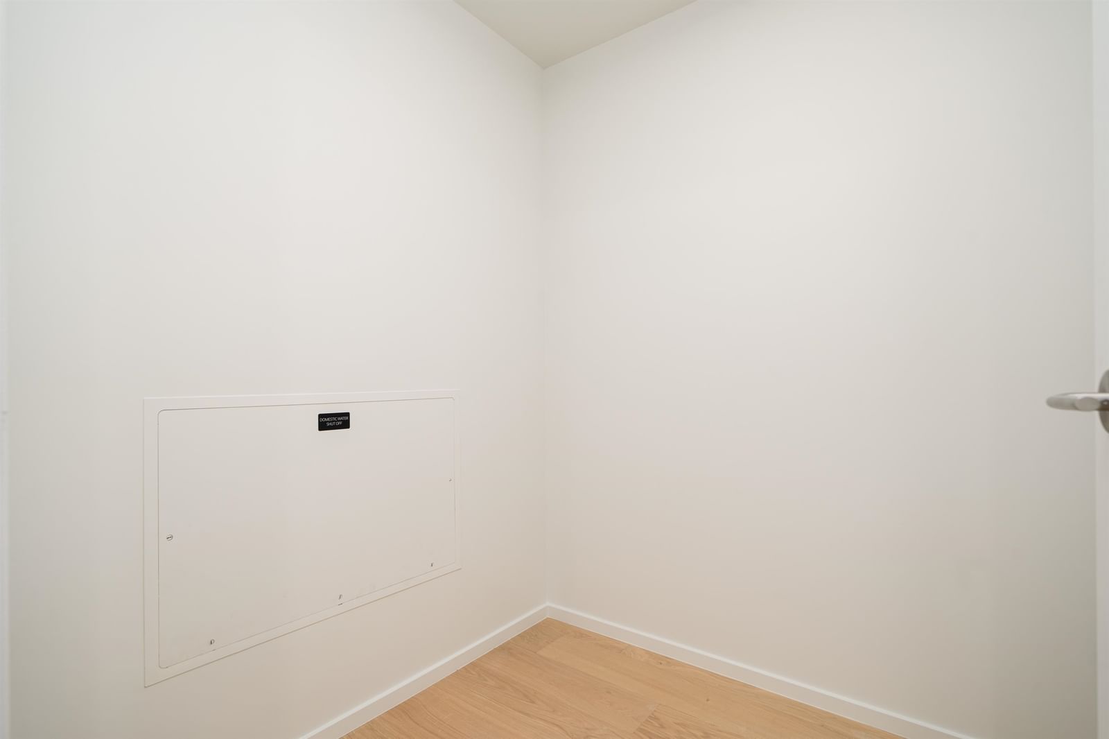 Listing Image 28