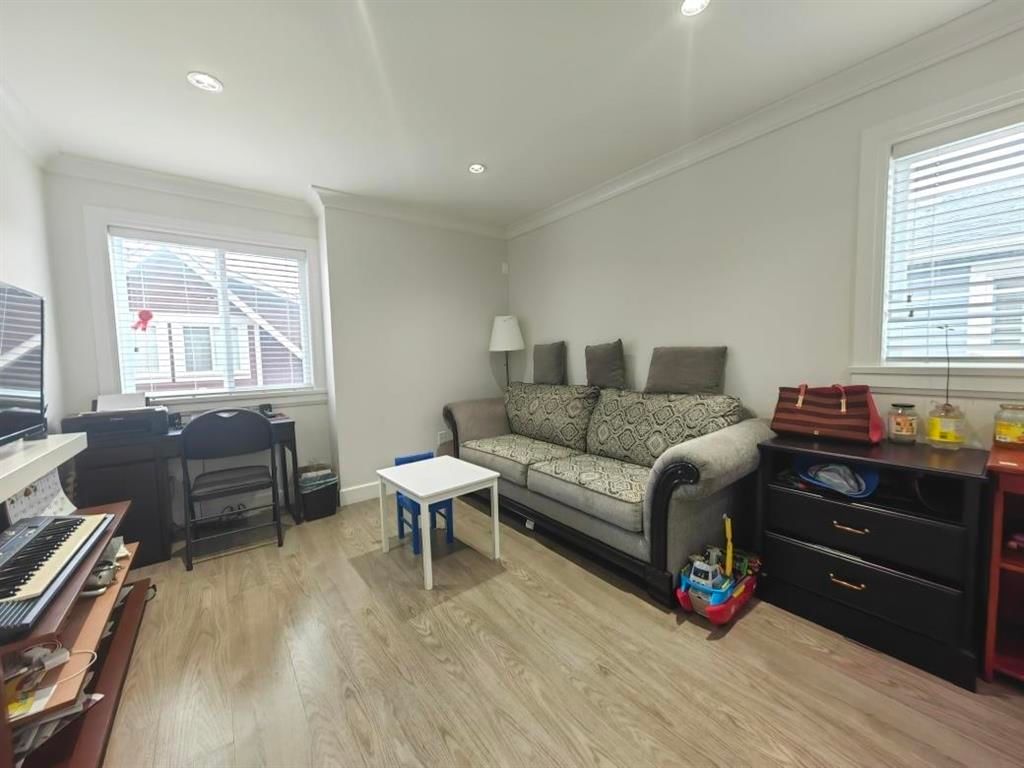 Listing Image 25
