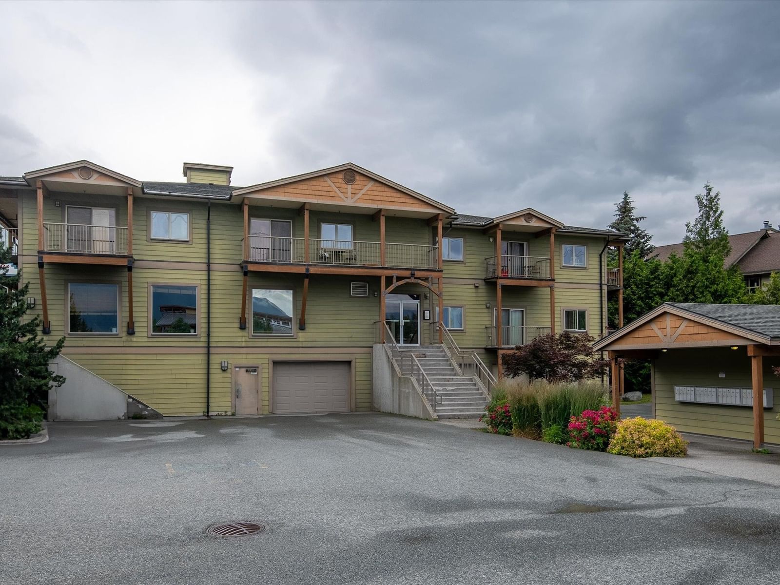 Listing Image 14