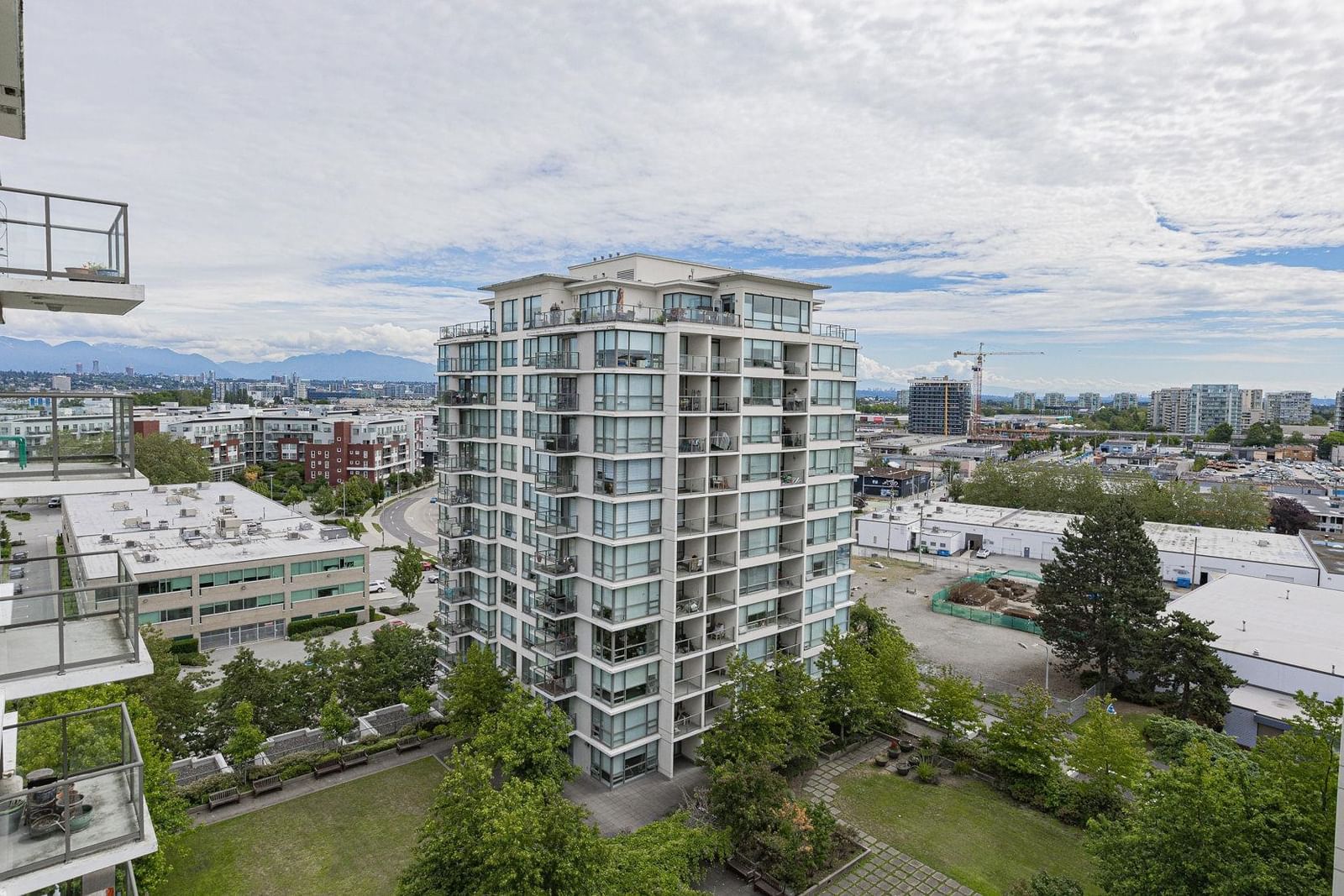 Listing Image 15