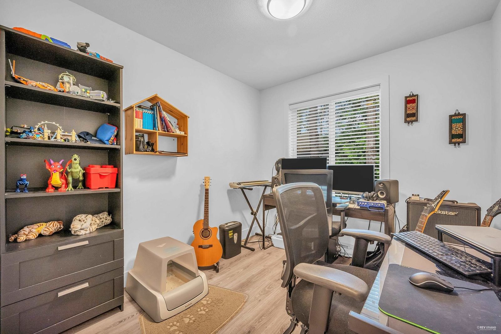 Listing Image 19