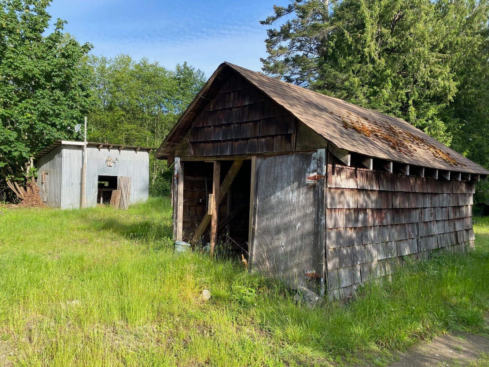 Listing Image 11