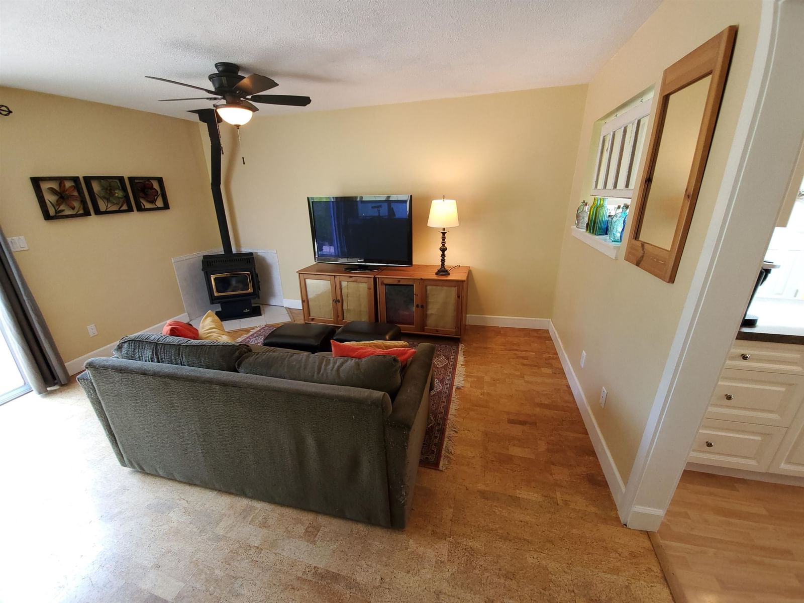 Listing Image 15