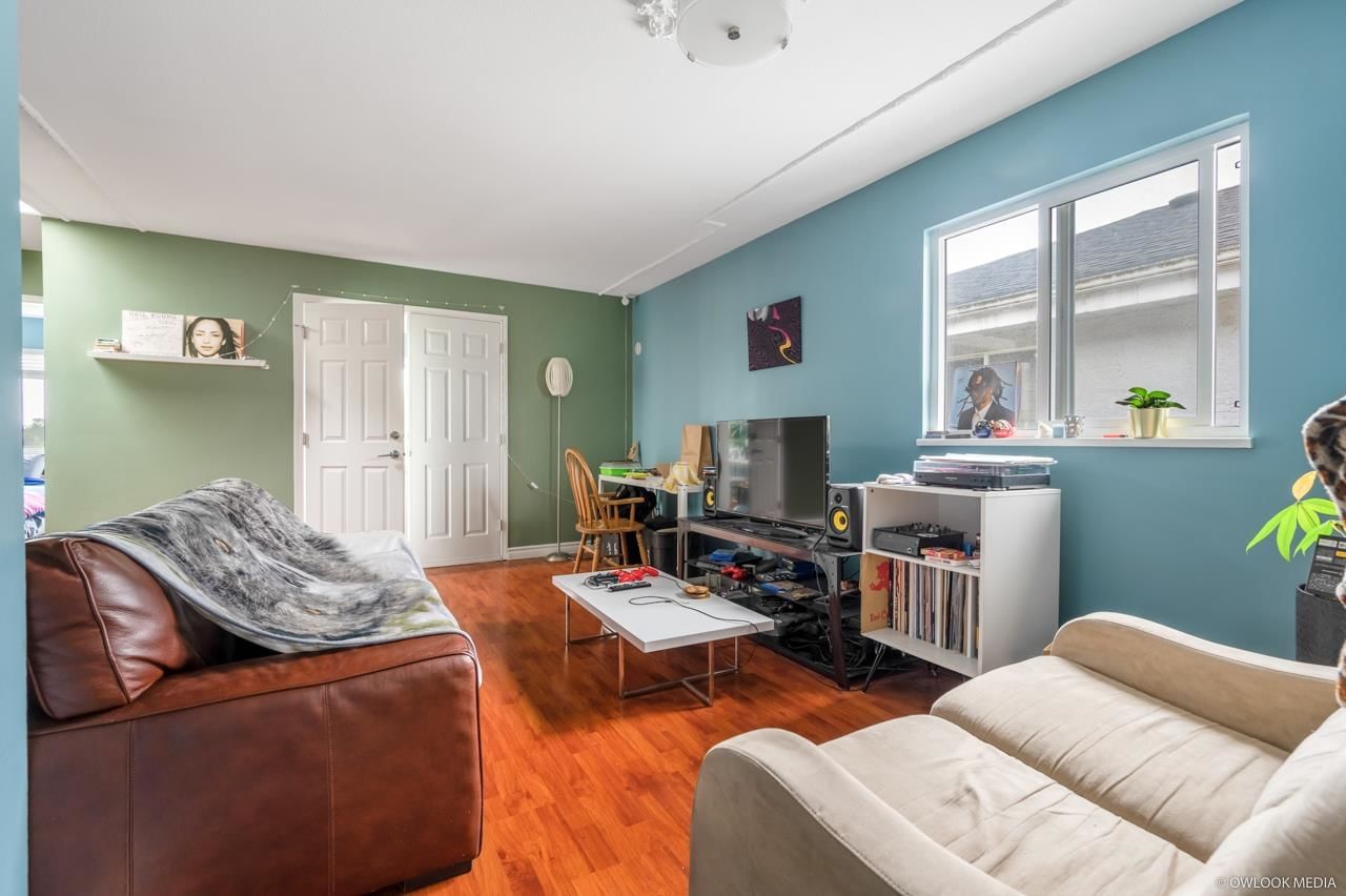 Listing Image 19