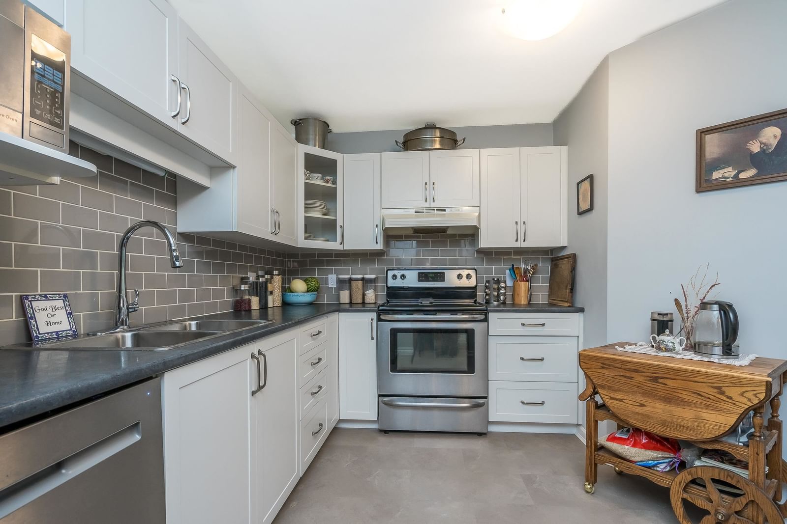 Listing Image 12