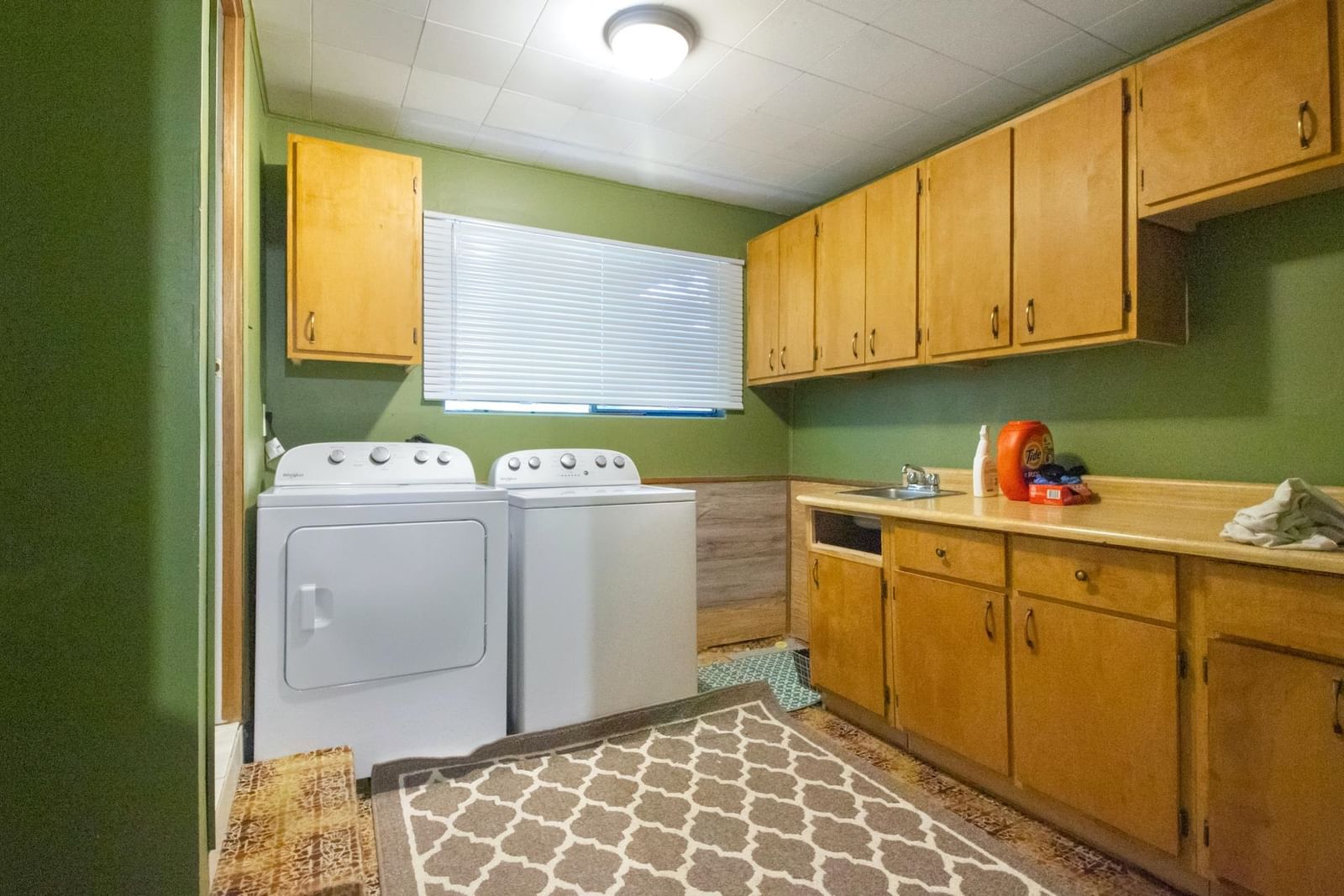 Listing Image 16