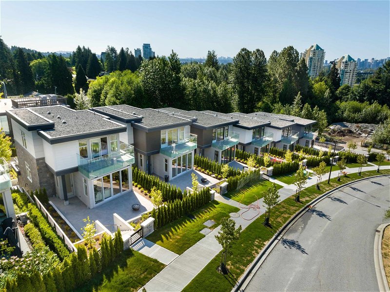 584 Arthur Erickson Place, West Vancouver, British Columbia (MLS R2900585)