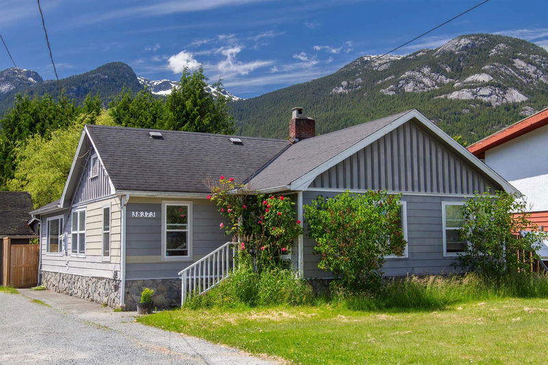 38373 Buckley Avenue, Squamish, British Columbia (MLS R2900603)