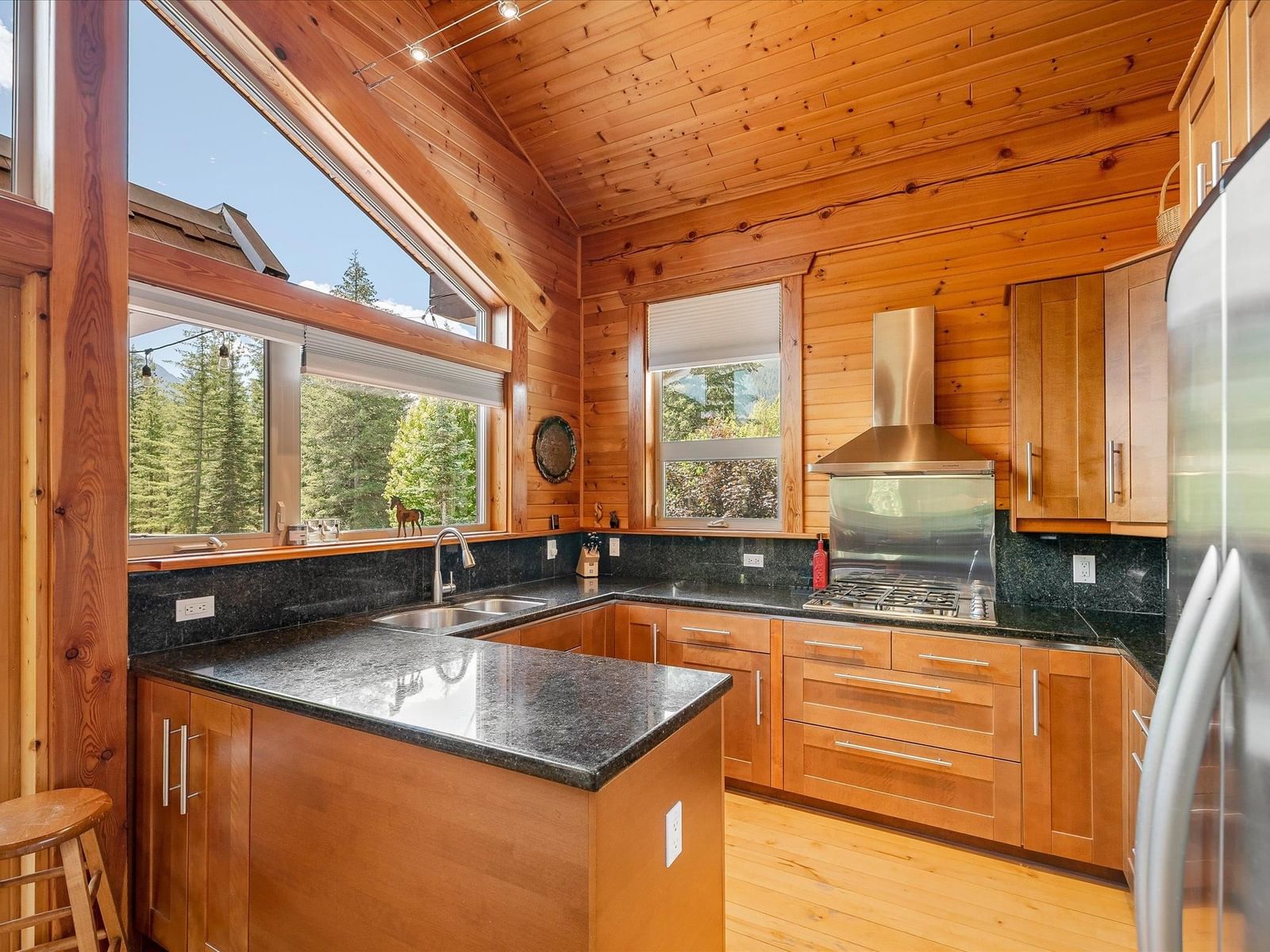 Listing Image 8