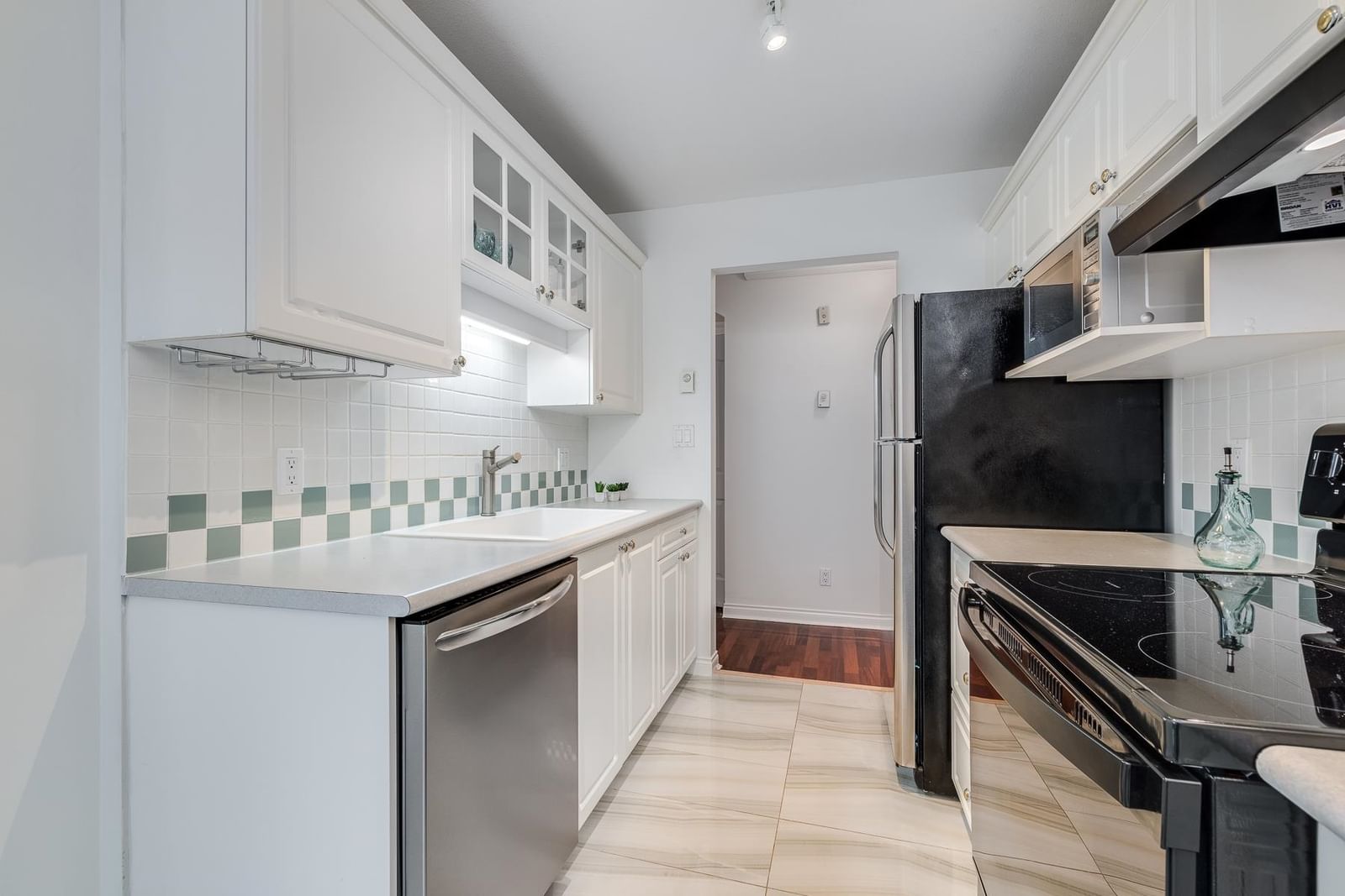 Listing Image 14