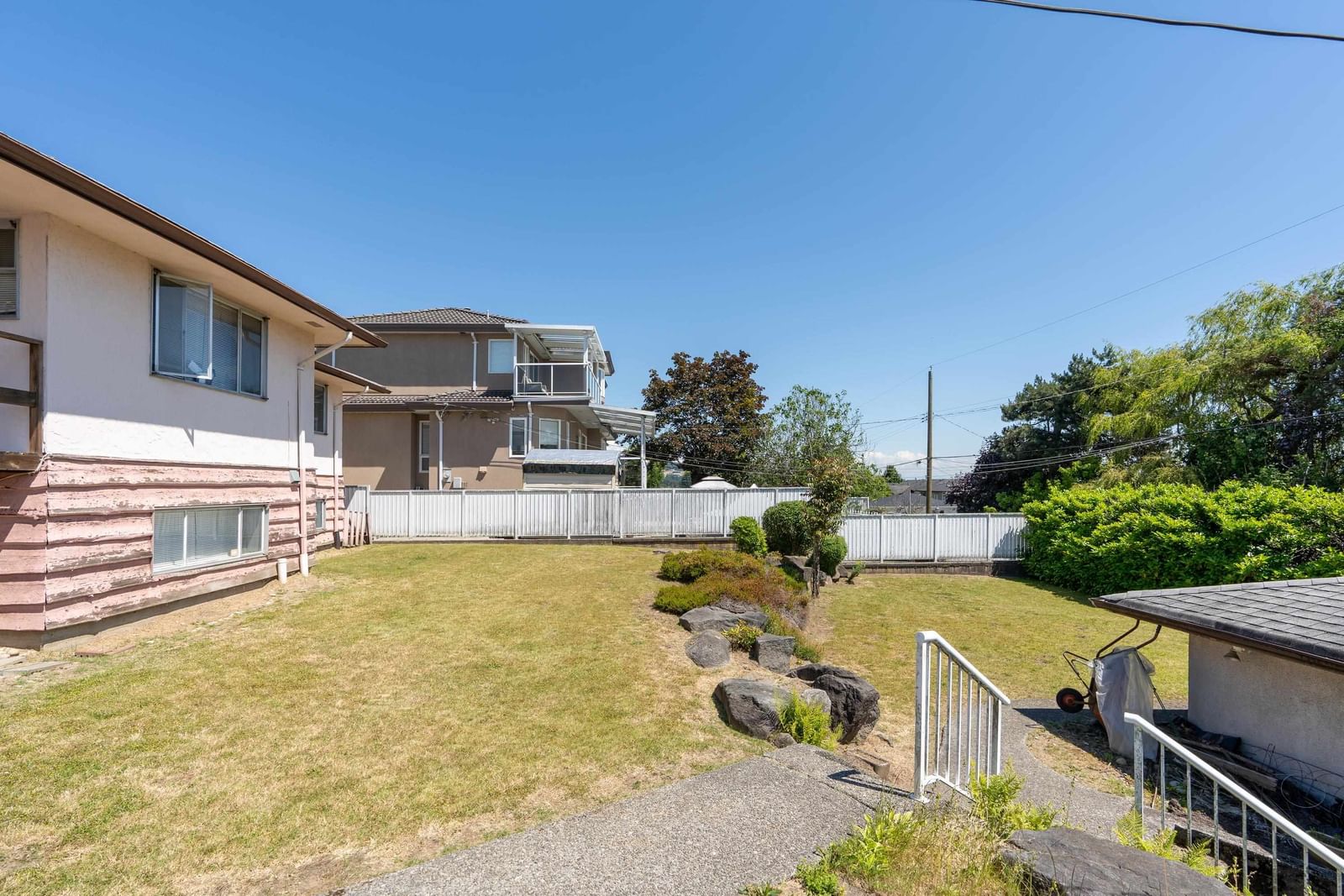 Listing Image 19