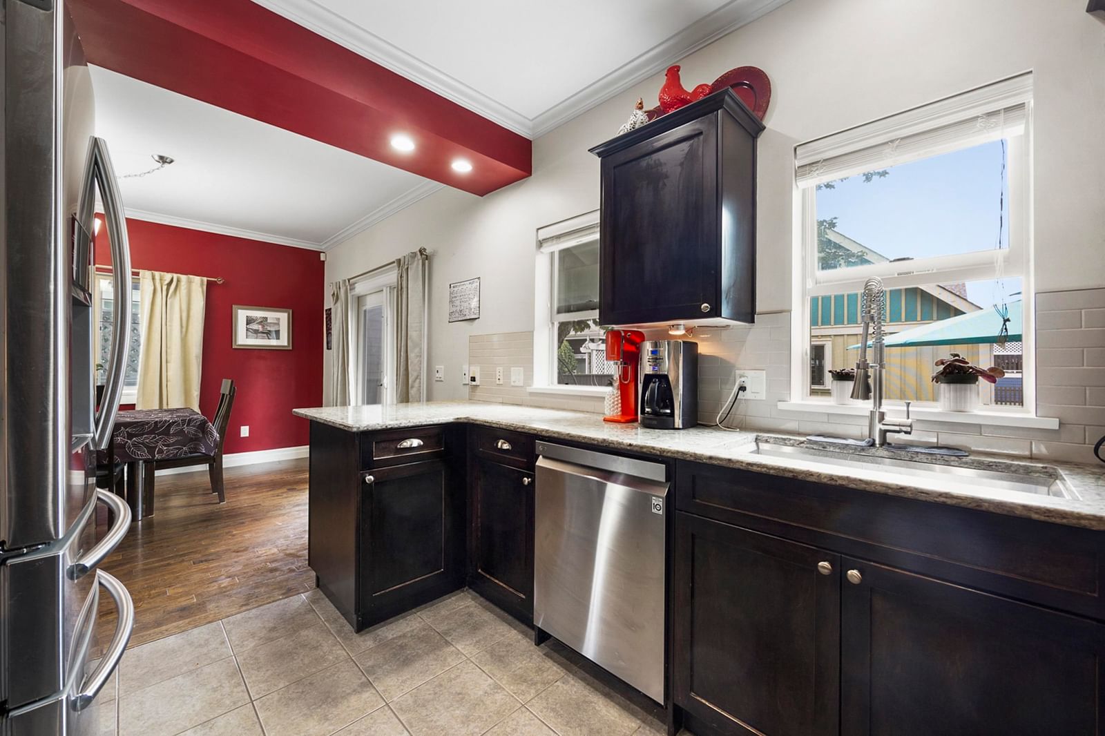 Listing Image 10