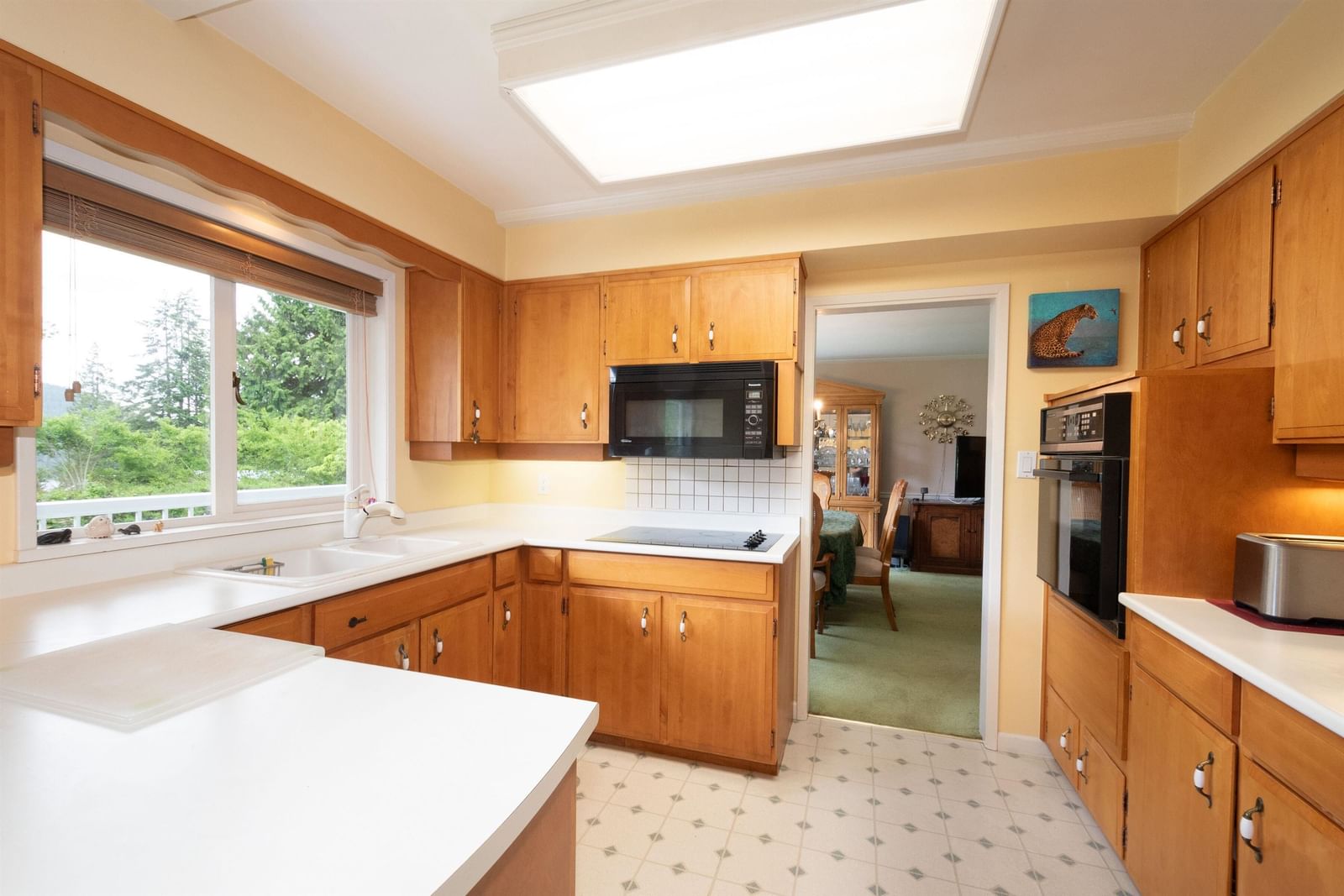 Listing Image 9