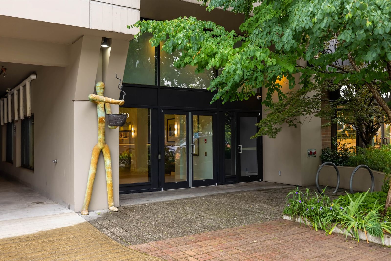 Listing Image 21