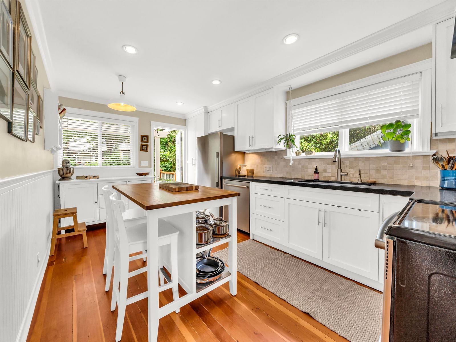 Listing Image 13