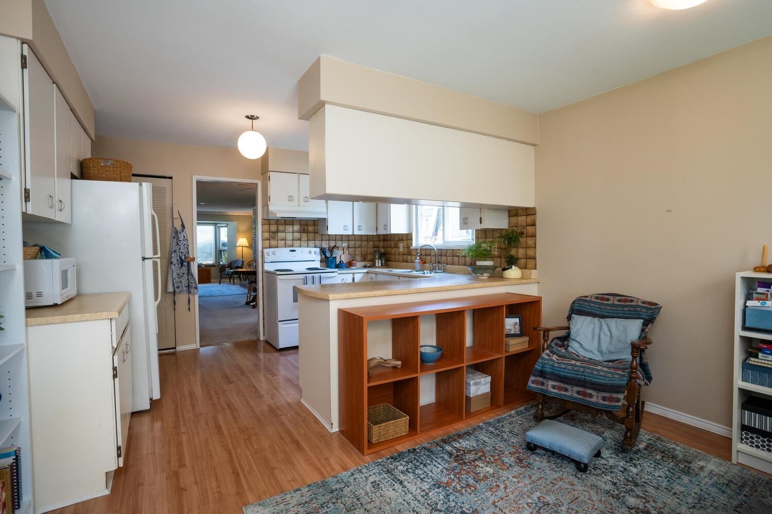 Listing Image 11