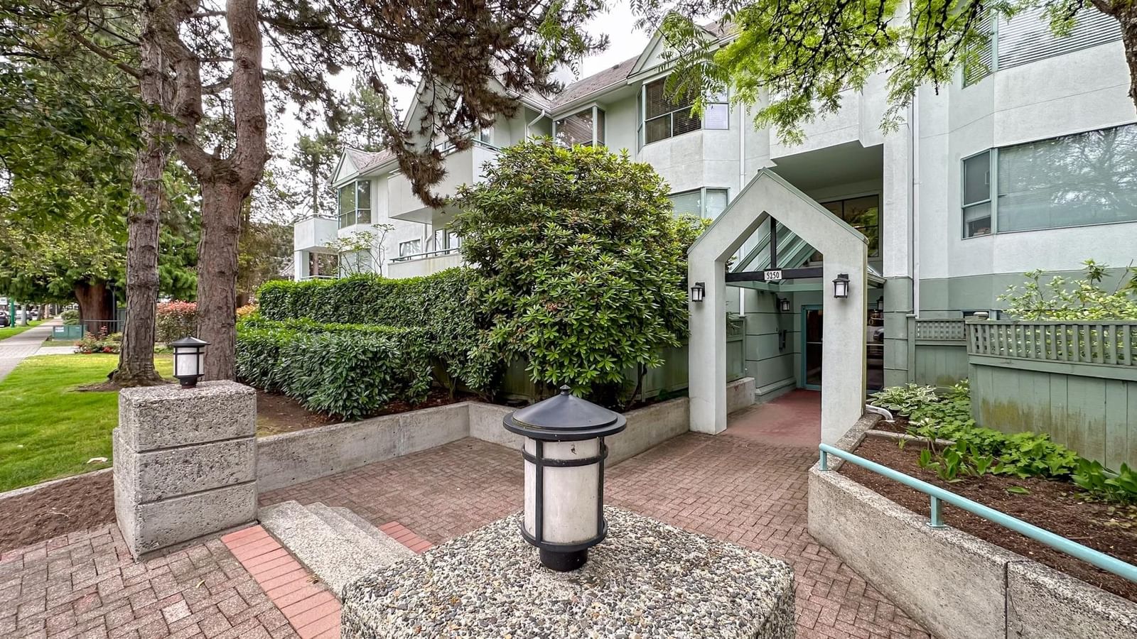 Listing Image 21