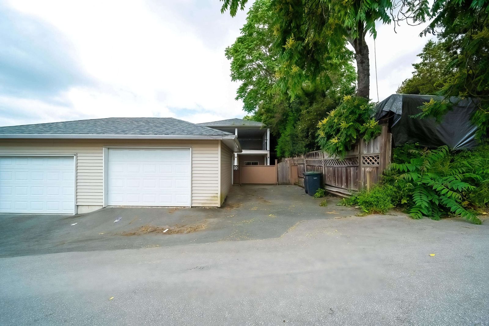 Listing Image 27