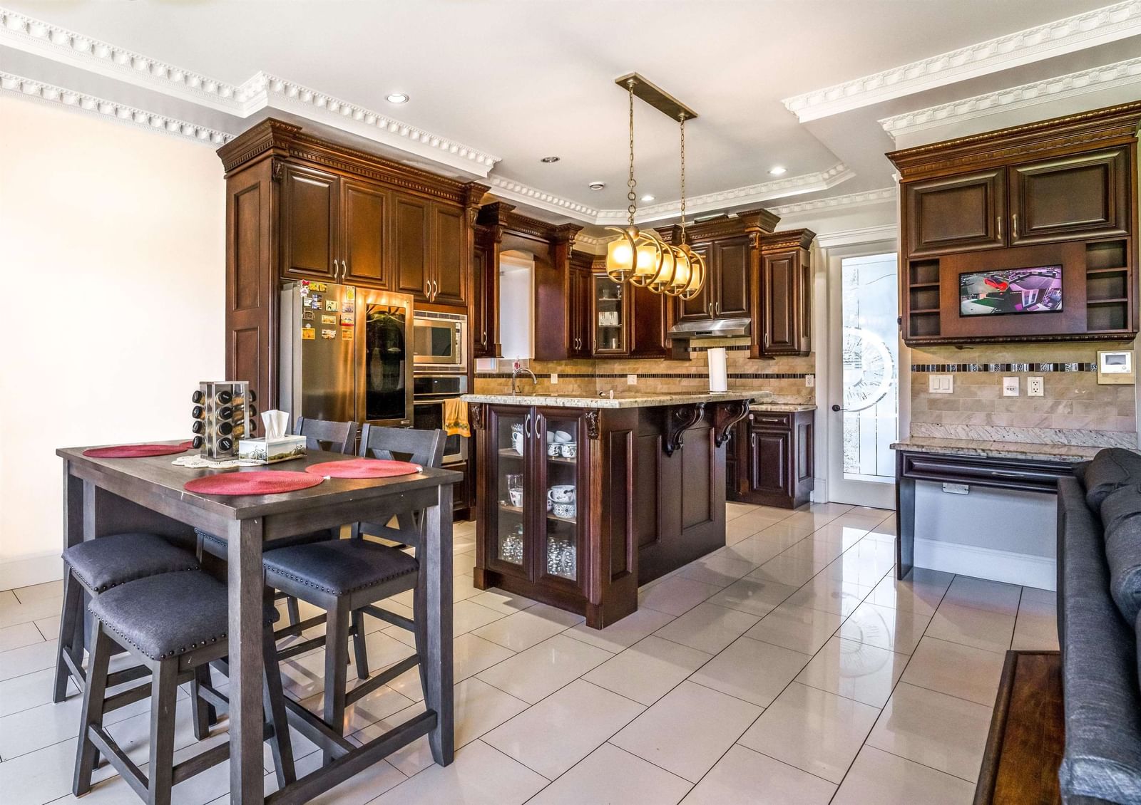 Listing Image 10