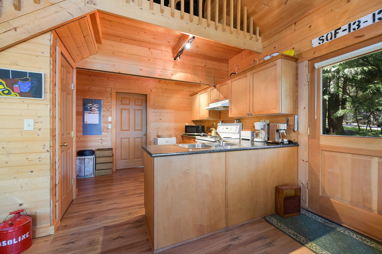 Listing Image 11