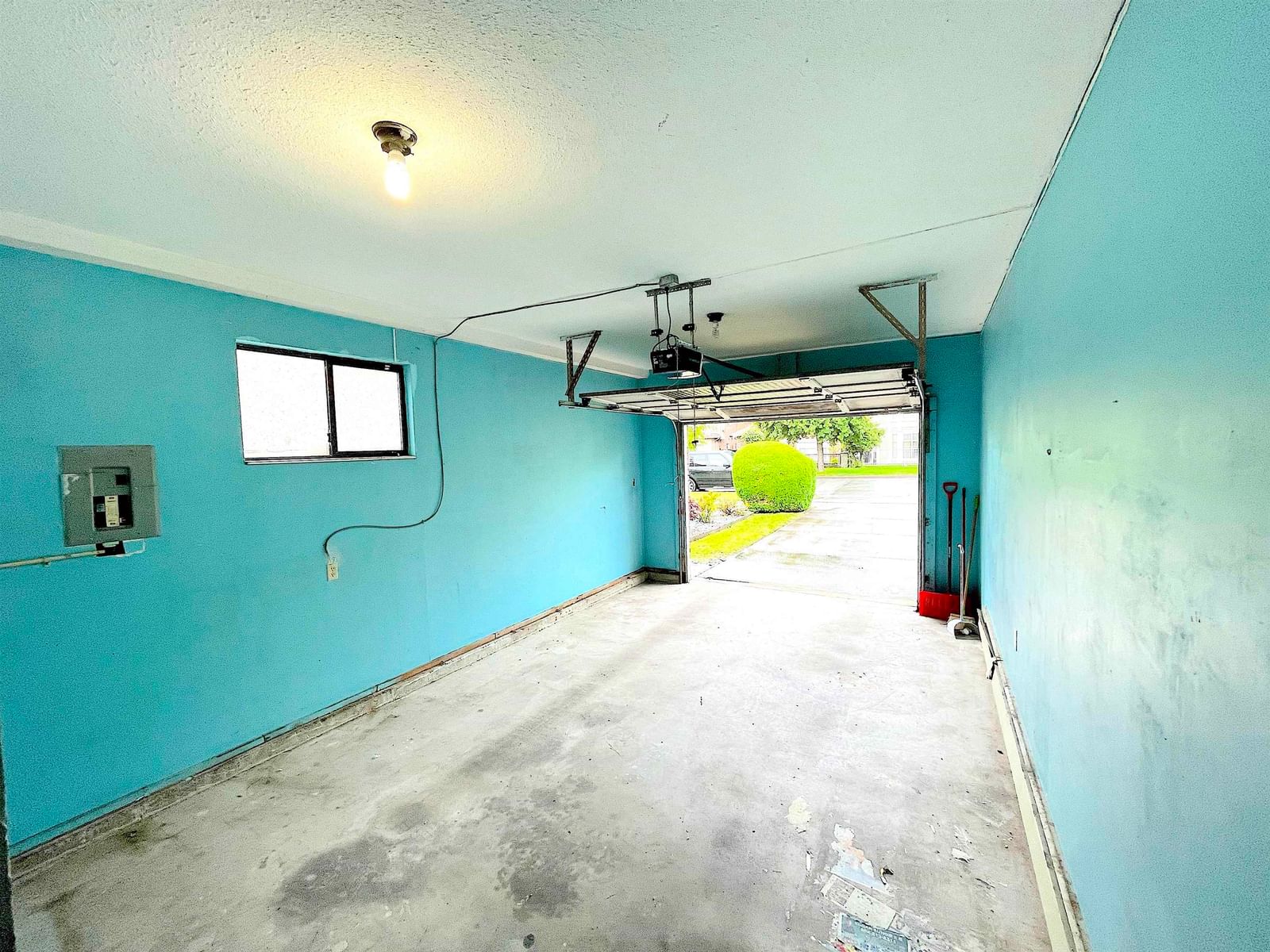 Listing Image 24