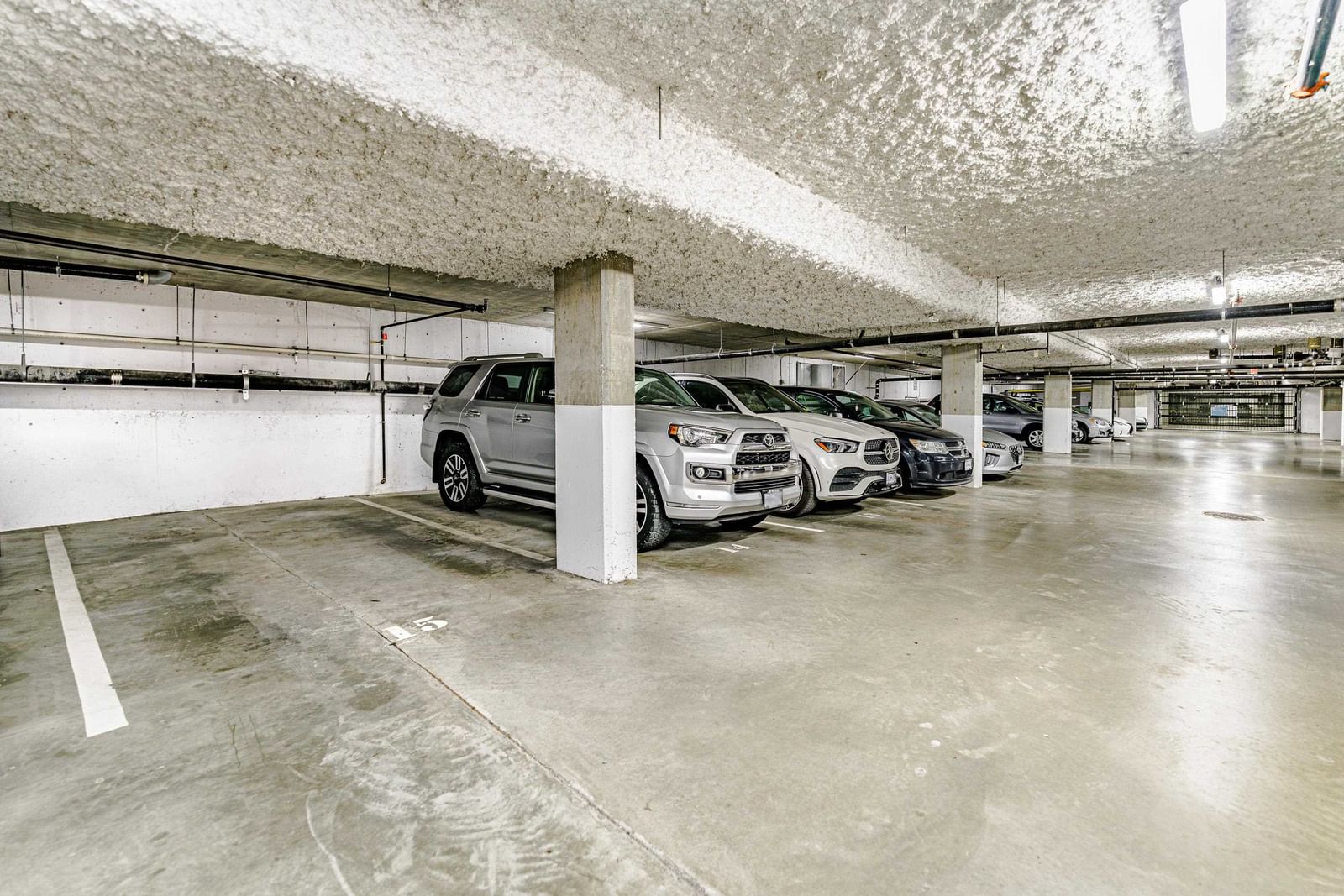 Listing Image 32