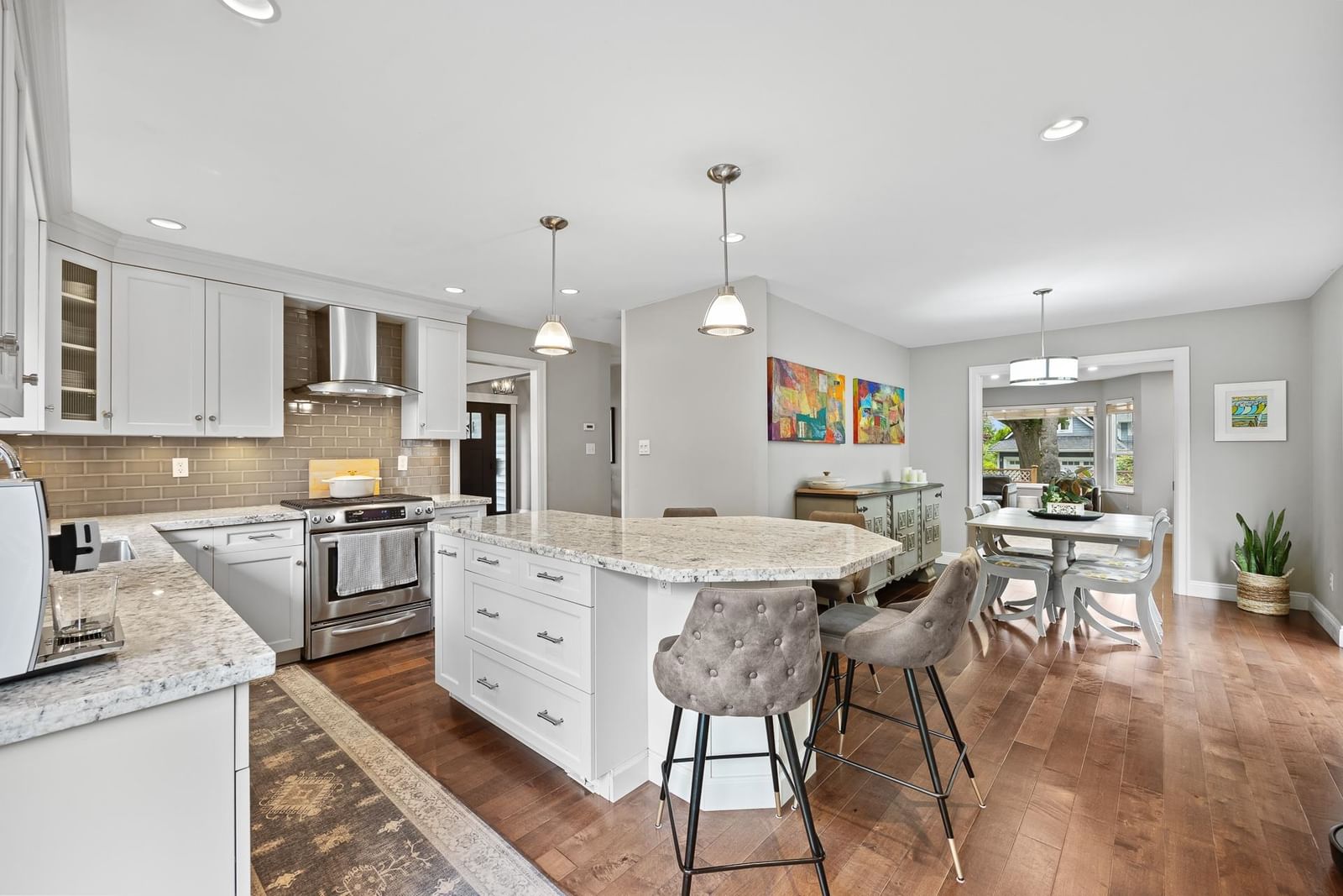 Listing Image 13