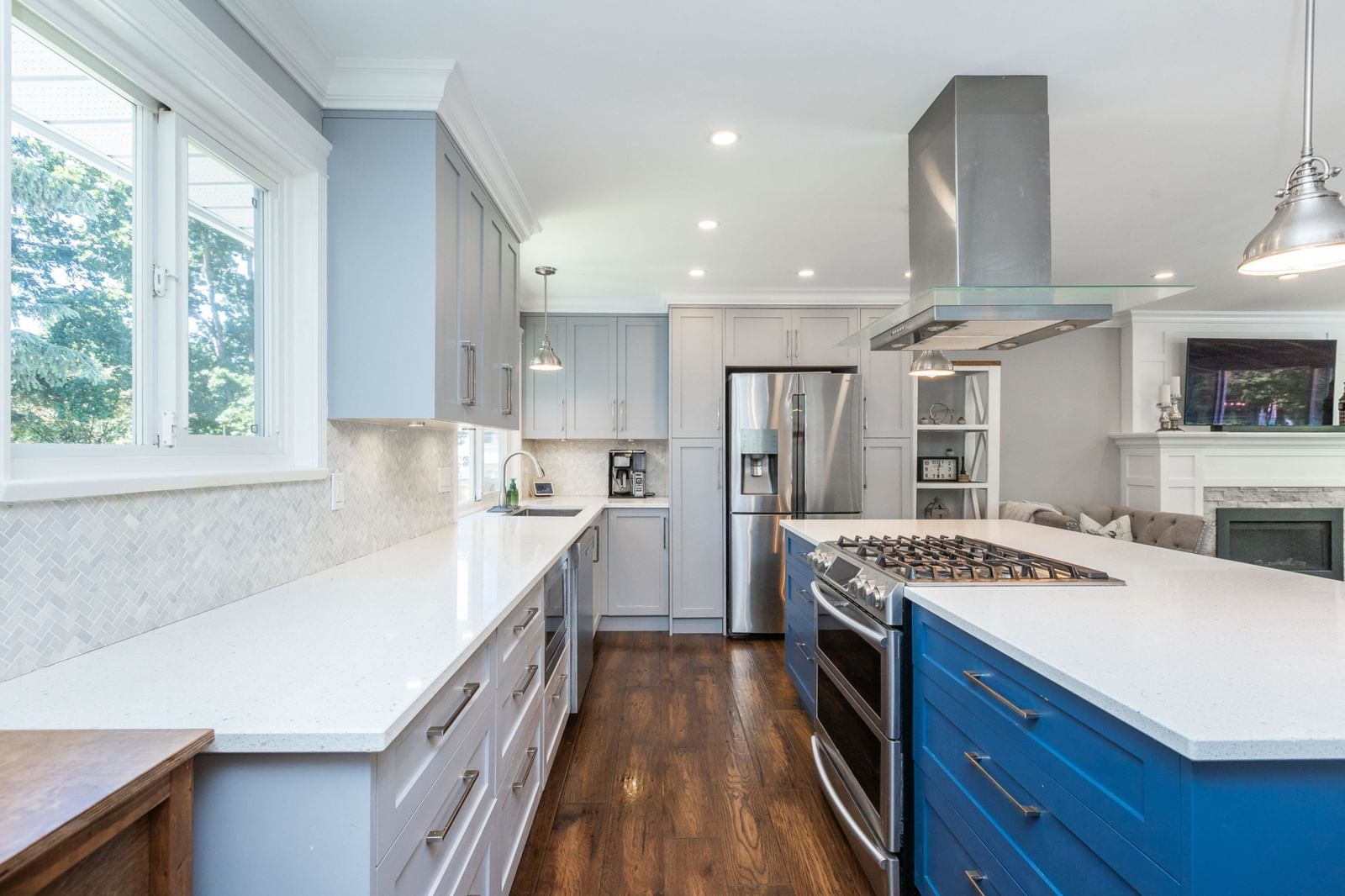 Listing Image 9