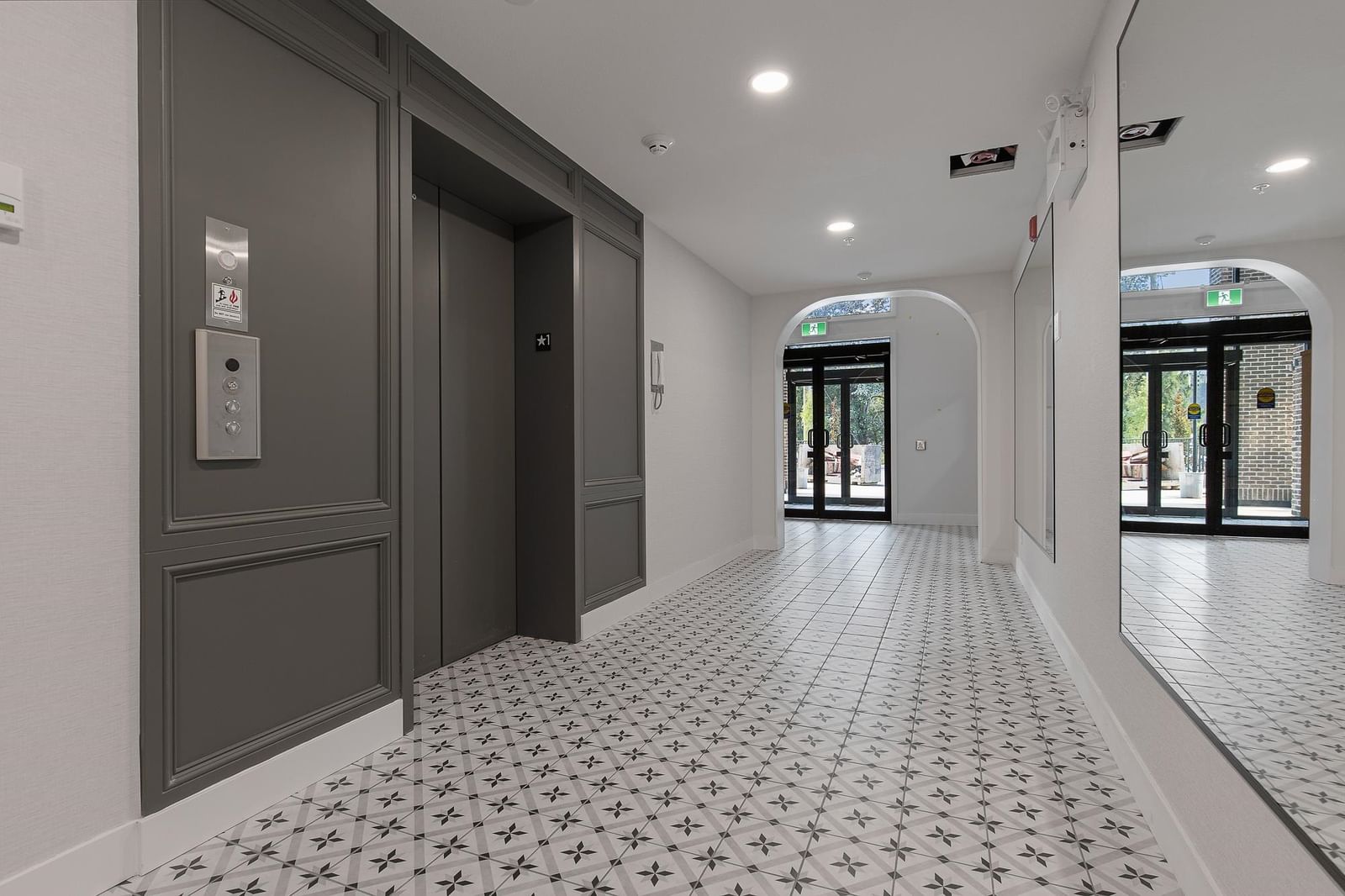Listing Image 16