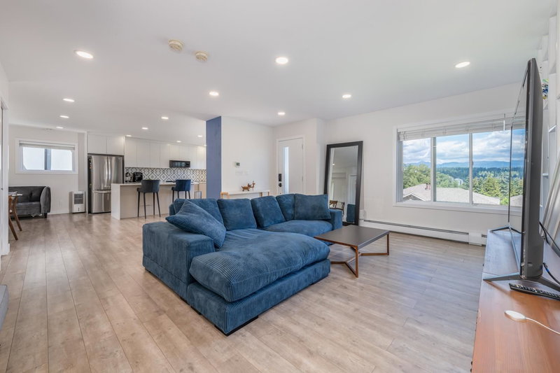 7749 Lee Street, Burnaby, V3N 4B9 | Image 3