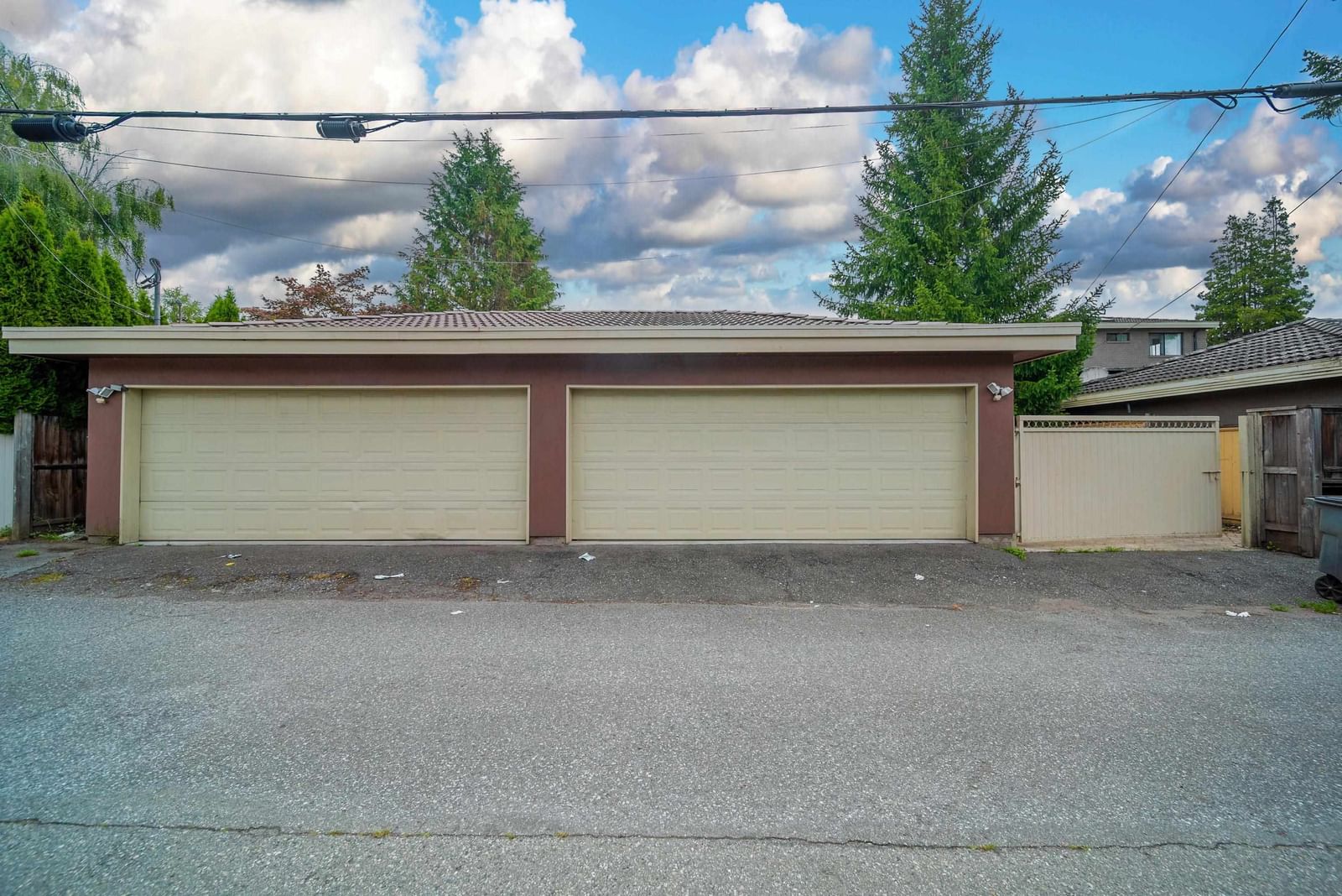 Listing Image 6
