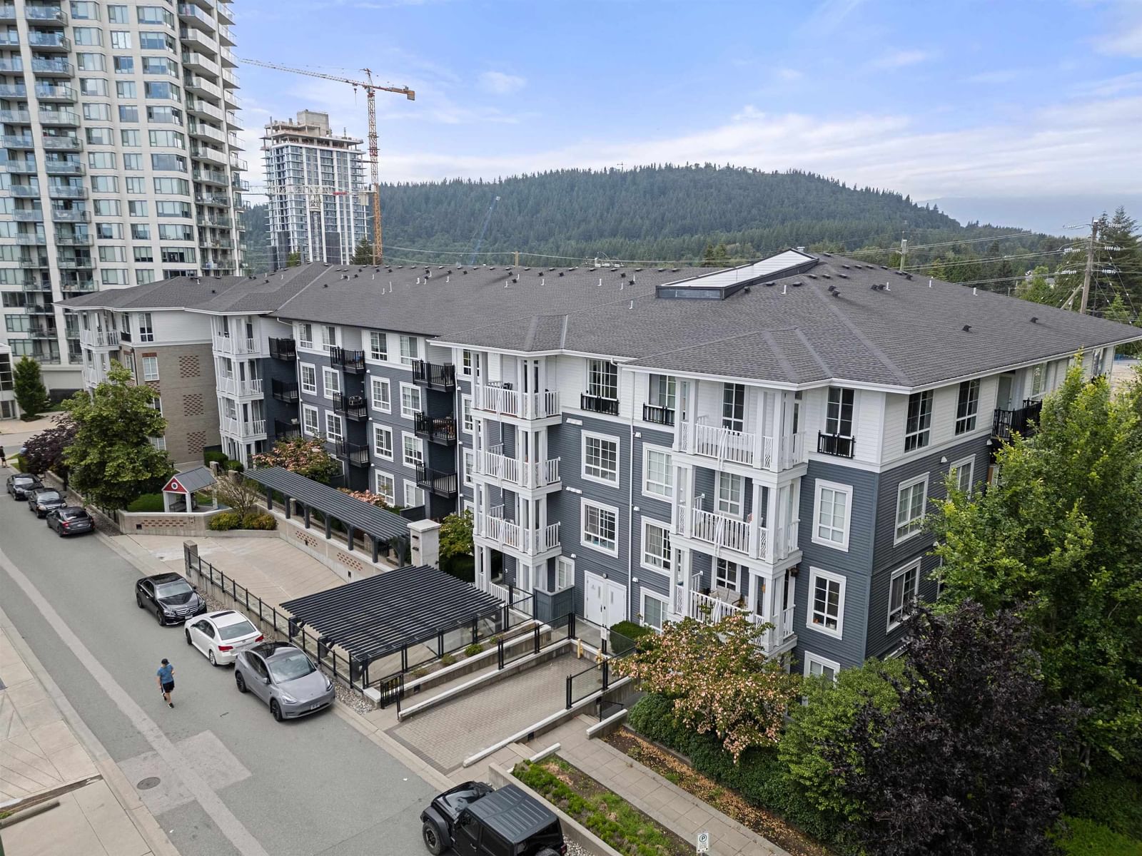 Listing Image 19