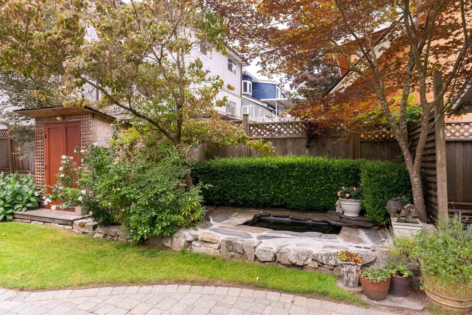 Listing Image 9