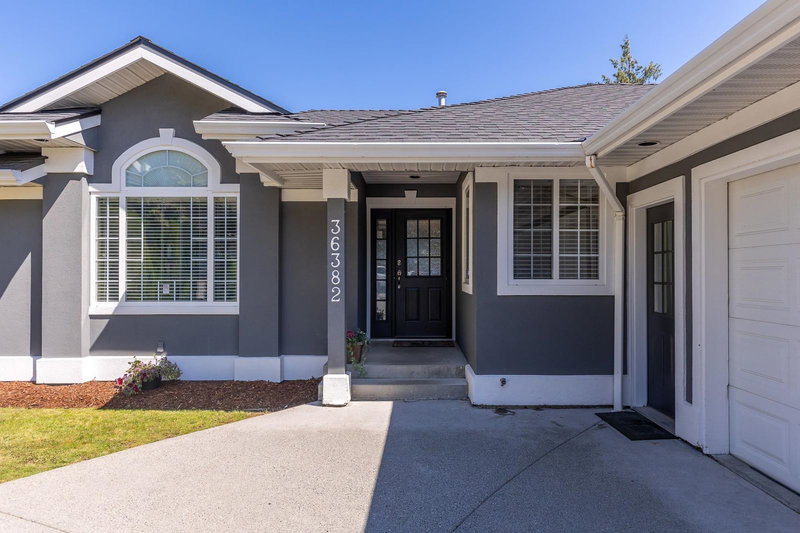 36382 Sandringham Drive, Abbotsford, V3G 2M5 | Image 3