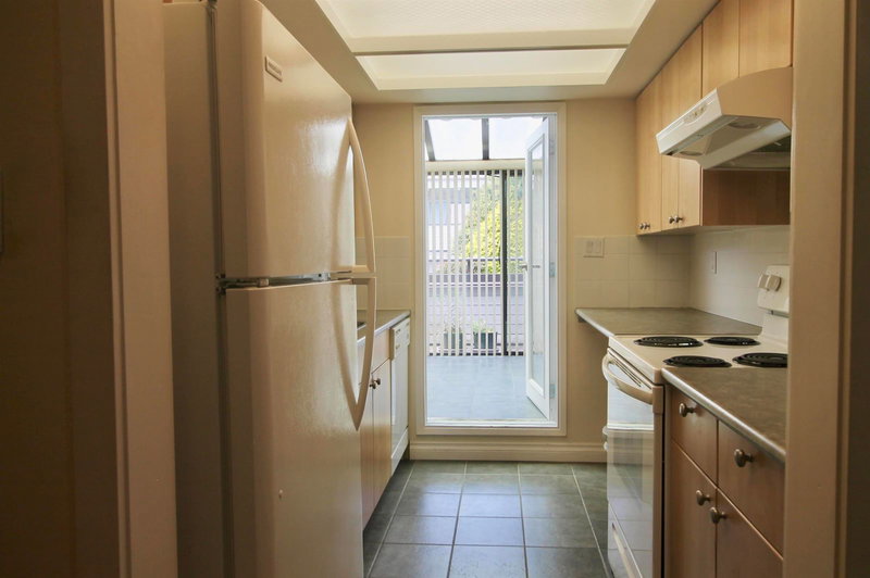 1469 Merklin Street, White Rock, V4B 4C4 | Image 3