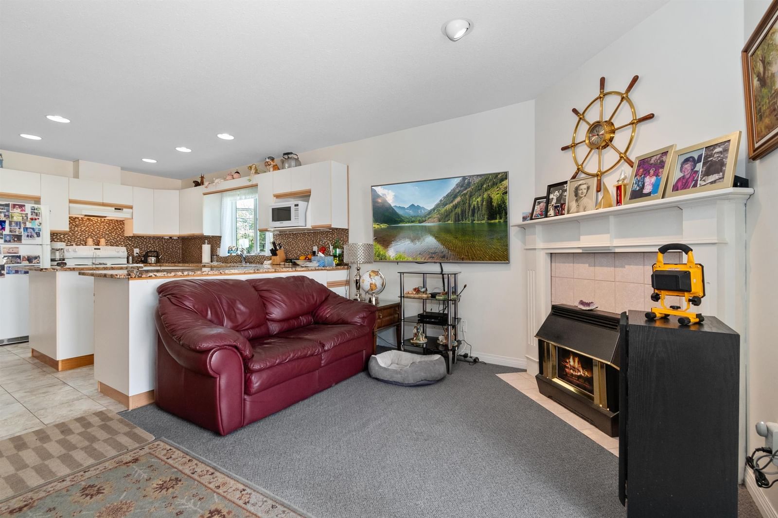 Listing Image 11