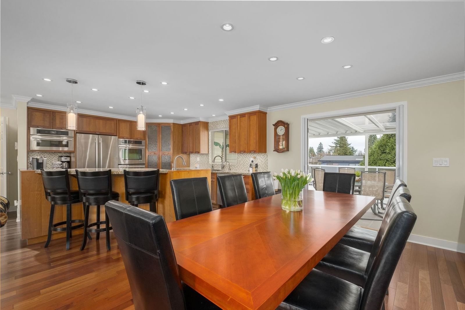 Listing Image 12
