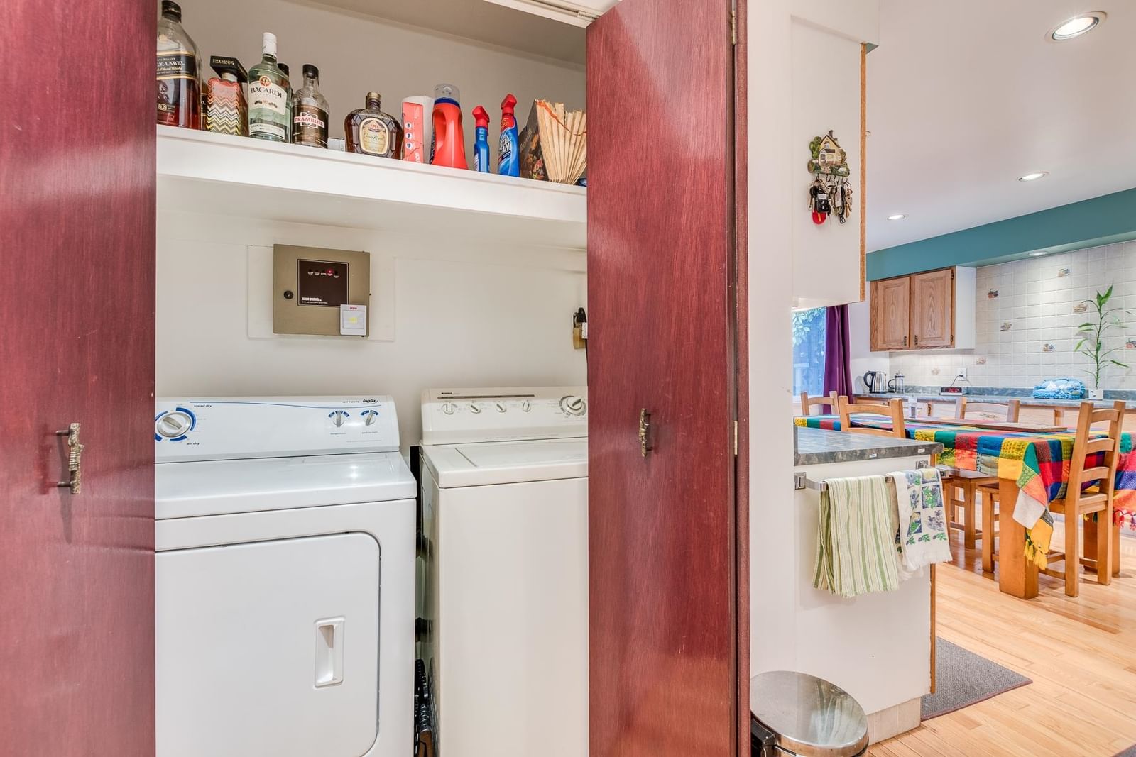 Listing Image 10