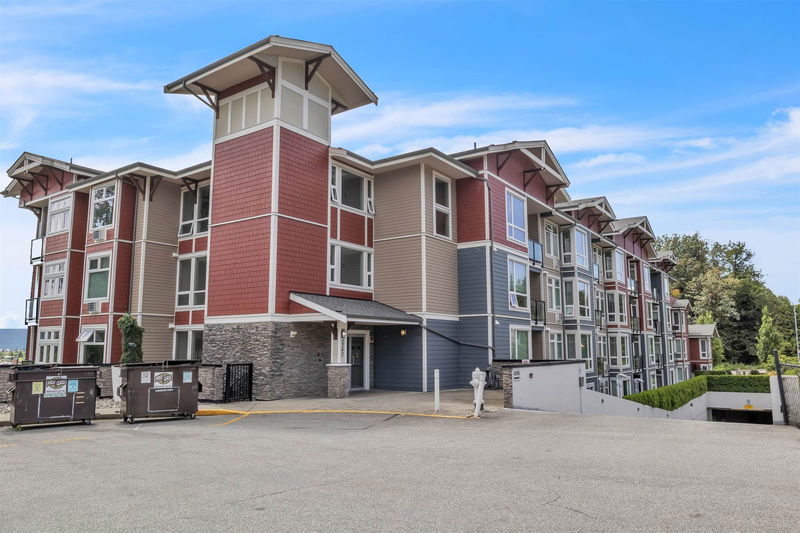 2242 Whatcom Road #201, Abbotsford, British Columbia (MLS R2901593)