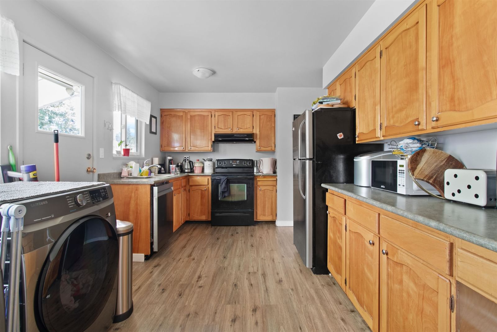 Listing Image 8