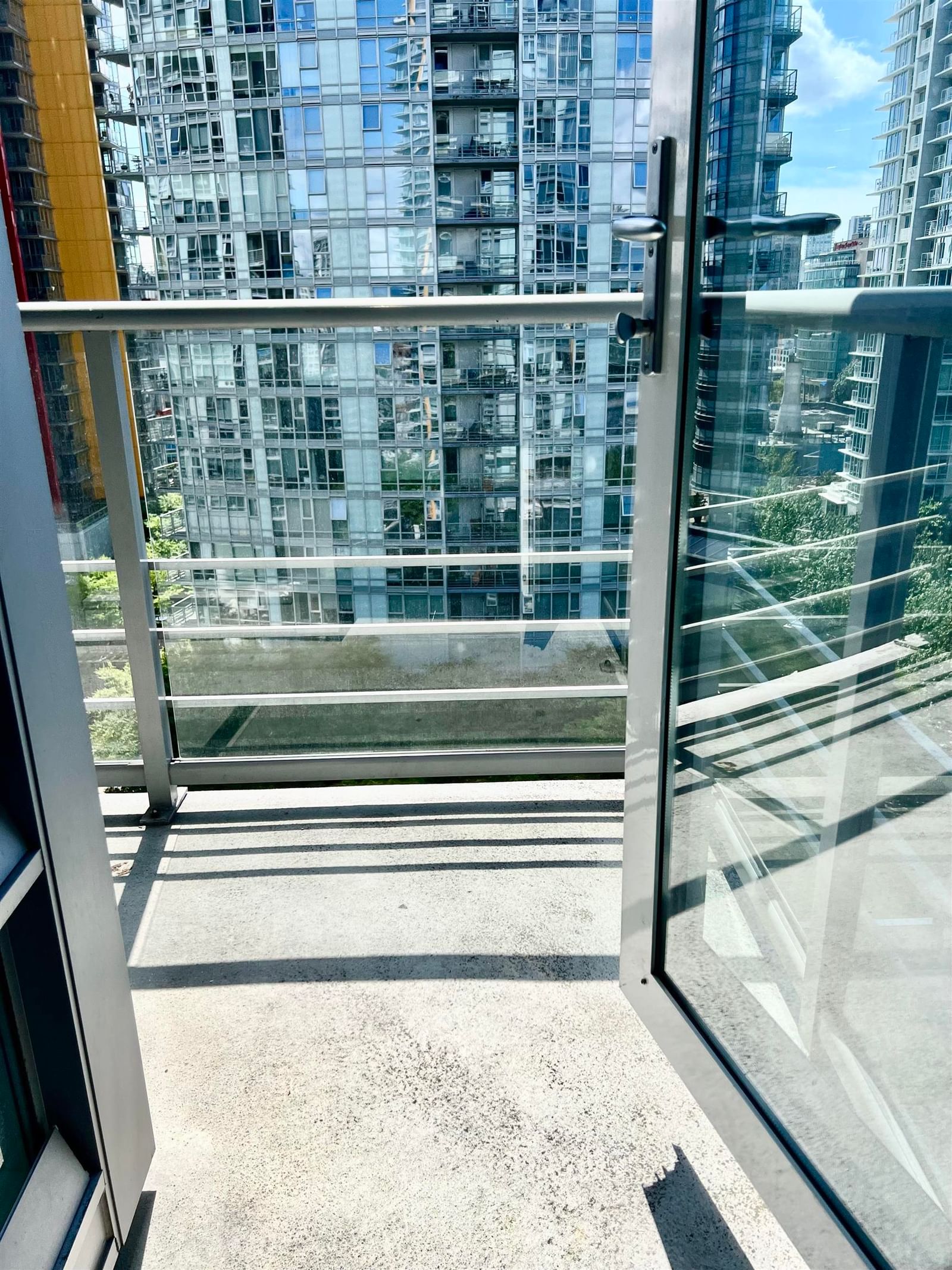Listing Image 16