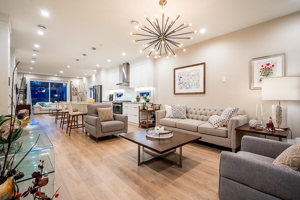 Listing Image 3