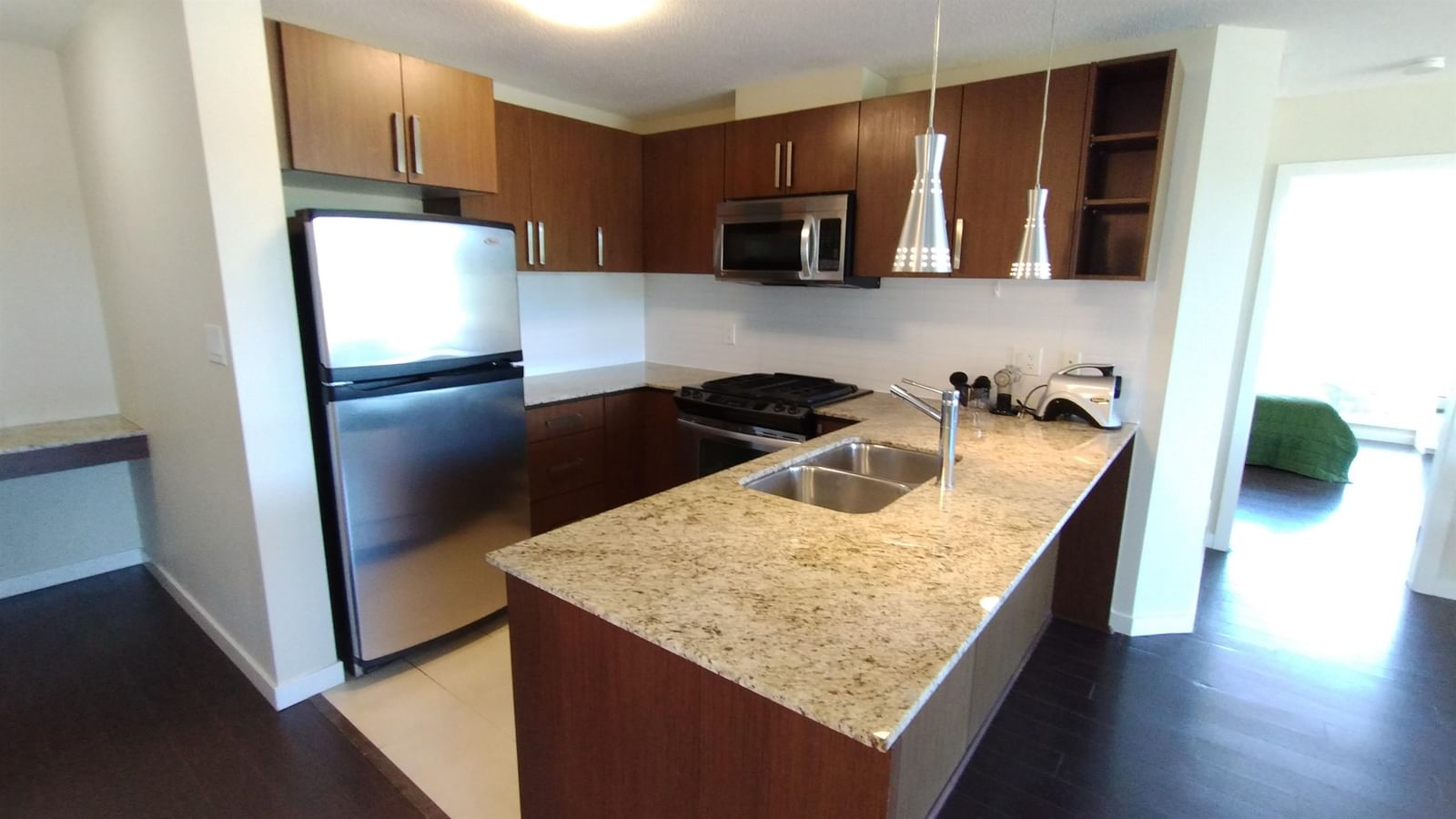 Listing Image 16