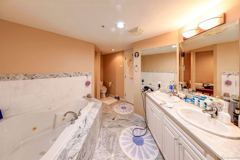 1702 - 5933 Cooney Road, Richmond, V6X 4H3 | Image 3