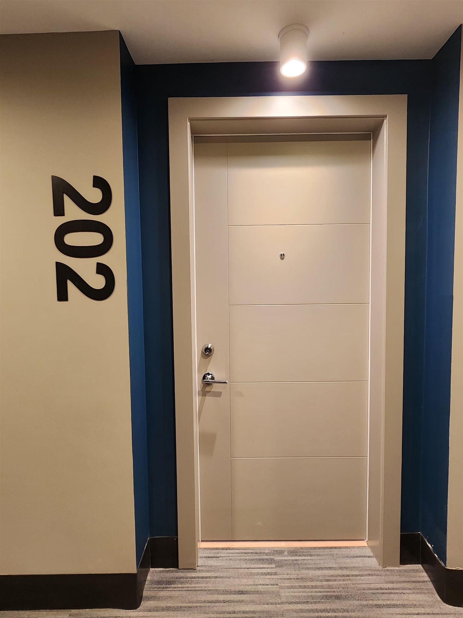 Listing Image 10
